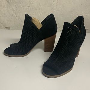LUCKY BRAND WOMEN SIZE 8M BLACK LIVEY BOOTIES